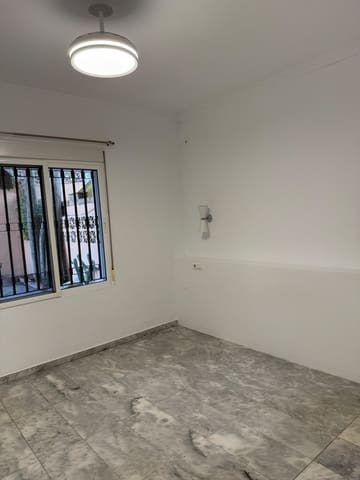 2 bedroom Terraced Villa for rent in Pedregalejo, Málaga city with garage - € 1,700 (Ref: 10163678)