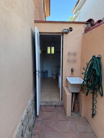 2 bedroom Terraced Villa for rent in Pedregalejo, Málaga city with garage - € 1,700 (Ref: 10163678)