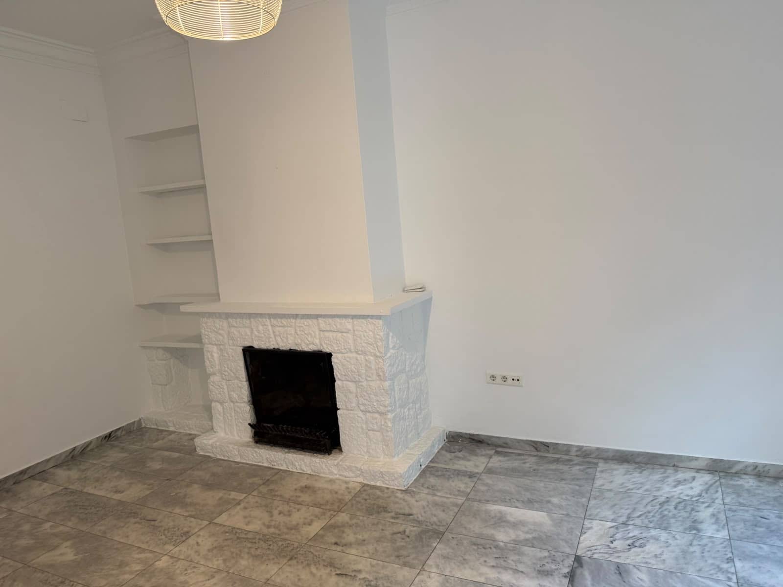 2 bedroom Terraced Villa for rent in Malaga city with garage - € 1,700 (Ref: 10163678)