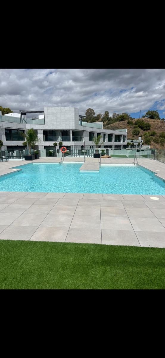 2 soverom Leilighet til leie i Malaga by med svømmebasseng garasje - € 1 800 (Ref: 10170151)