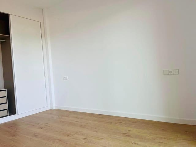 Piso de 2 habitaciones en Los Antonios, Málaga ciudad en alquiler con piscina garaje - 1.800 € (Ref: 10170151)