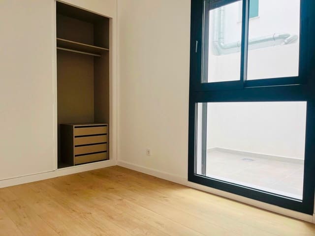 Piso de 2 habitaciones en Los Antonios, Málaga ciudad en alquiler con piscina garaje - 1.800 € (Ref: 10170151)