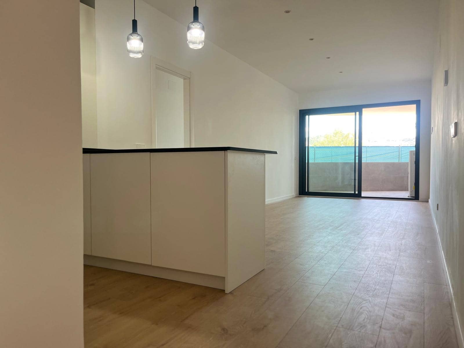 2 soverom Leilighet til leie i Malaga by med svømmebasseng garasje - € 1 800 (Ref: 10170151)