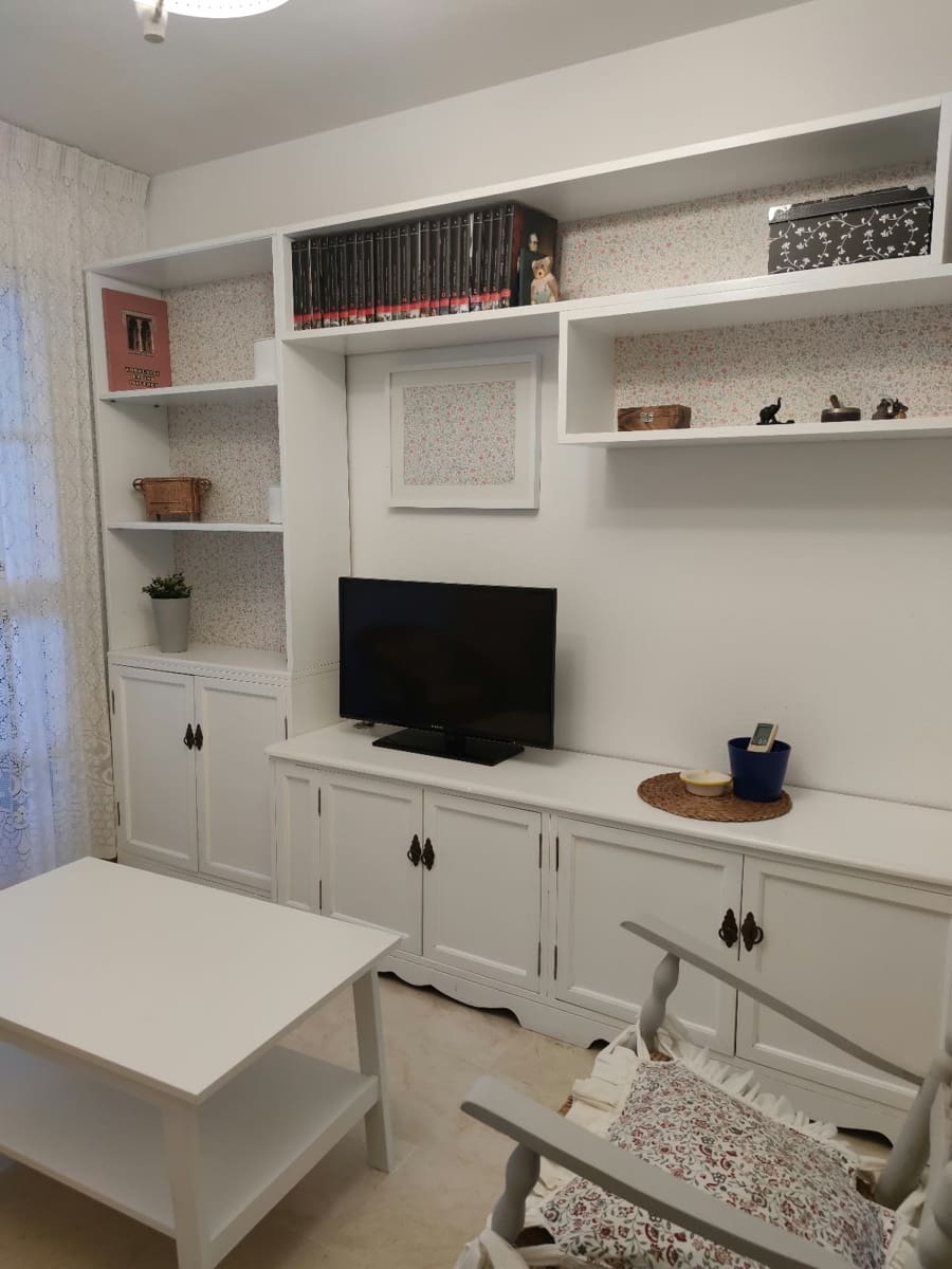 Piso de 2 habitaciones en Málaga ciudad en alquiler - 1.200 € (Ref: 10181659)