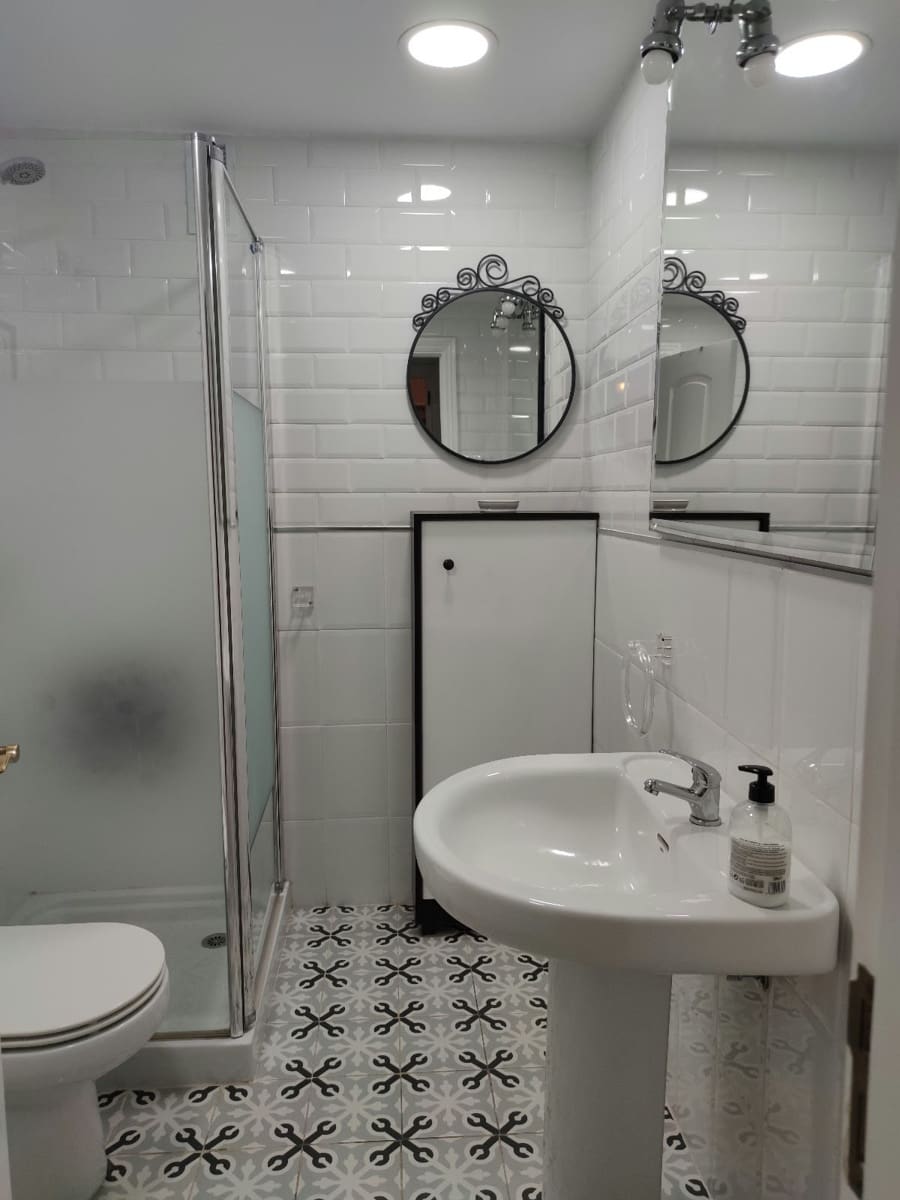 Piso de 2 habitaciones en Málaga ciudad en alquiler - 1.200 € (Ref: 10181659)