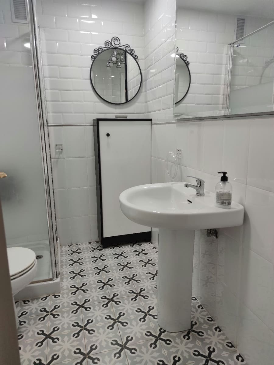 Piso de 2 habitaciones en Málaga ciudad en alquiler - 1.200 € (Ref: 10181659)