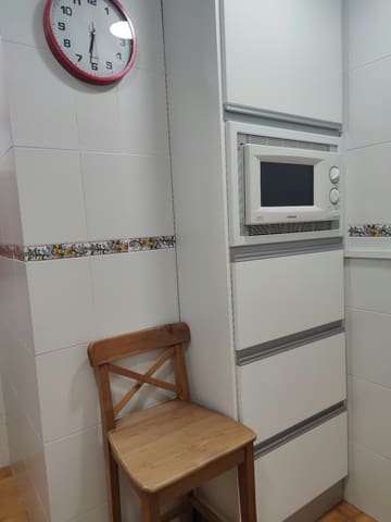 Piso de 2 habitaciones en Capuchinos, Málaga ciudad en alquiler - 1.200 € (Ref: 10181659)