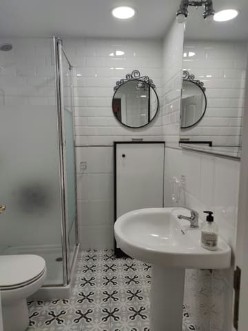 Piso de 2 habitaciones en Capuchinos, Málaga ciudad en alquiler - 1.200 € (Ref: 10181659)
