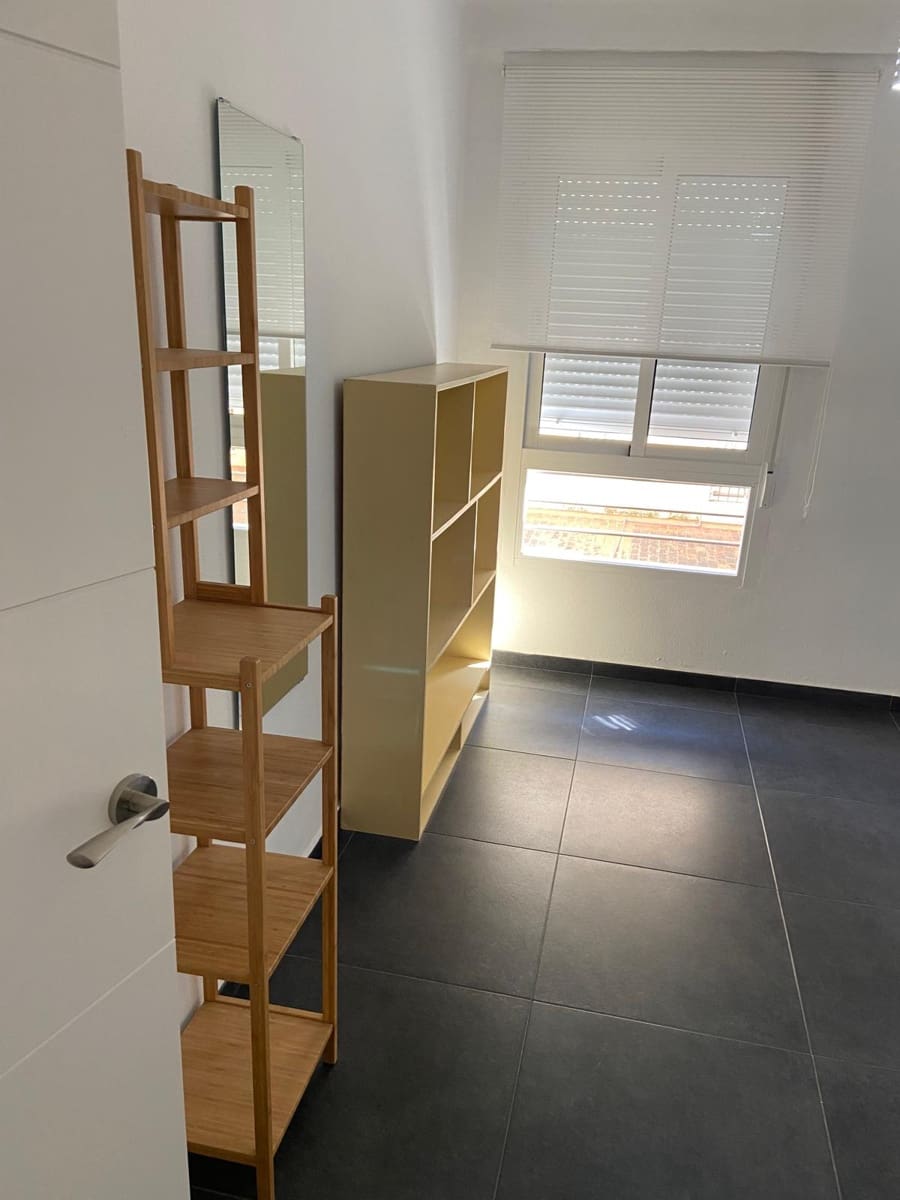Appartement de 4 chambres à louer à Velez-Malaga - 1 000 € (Ref: 6810764)