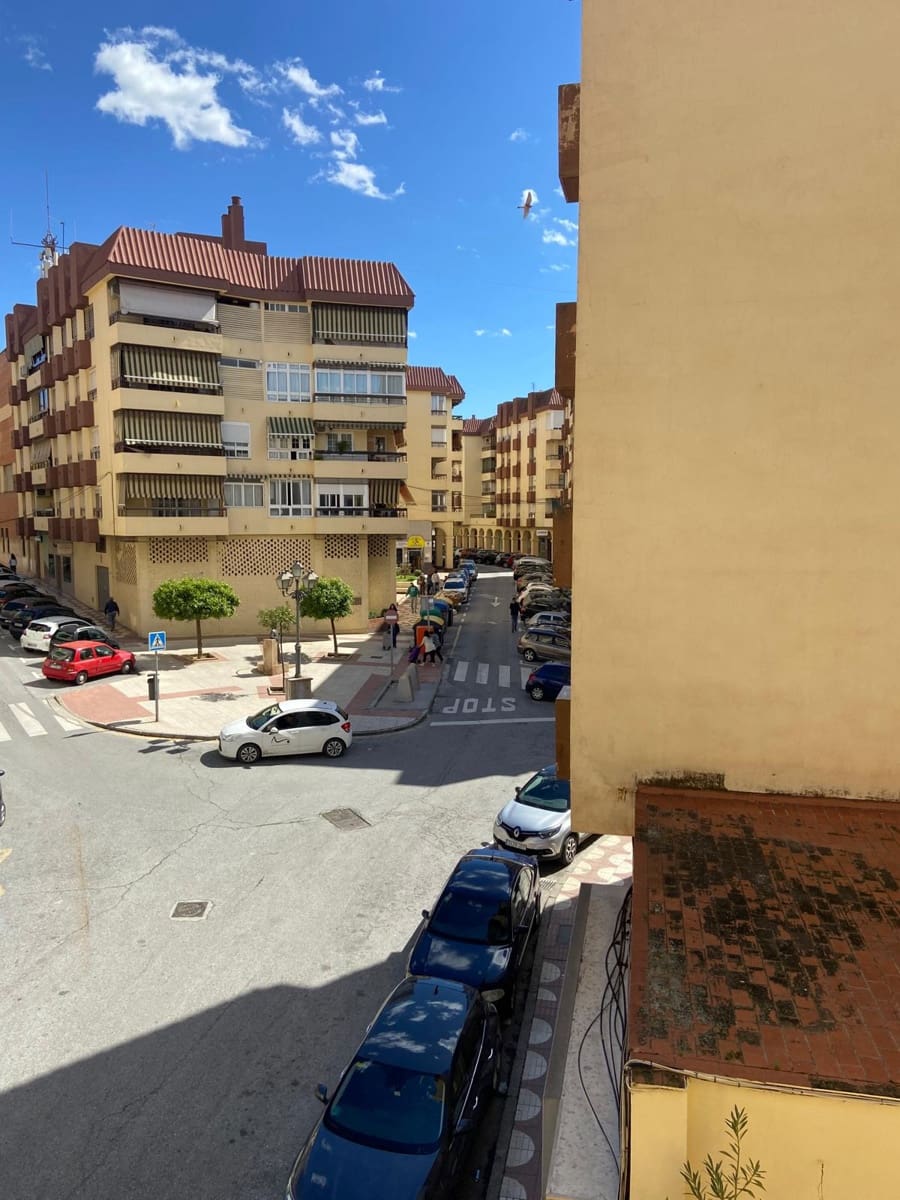 Appartement de 4 chambres à louer à Velez-Malaga - 1 000 € (Ref: 6810764)