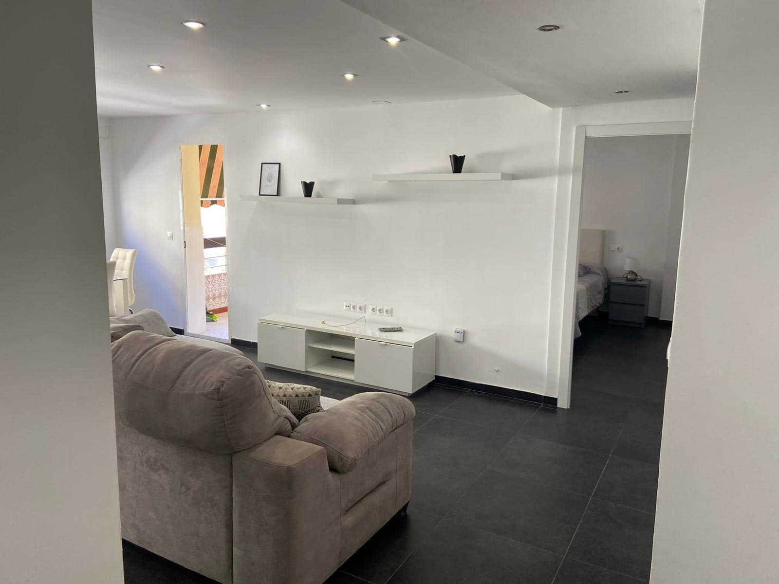 Appartement de 4 chambres à louer à Velez-Malaga - 1 000 € (Ref: 6810764)