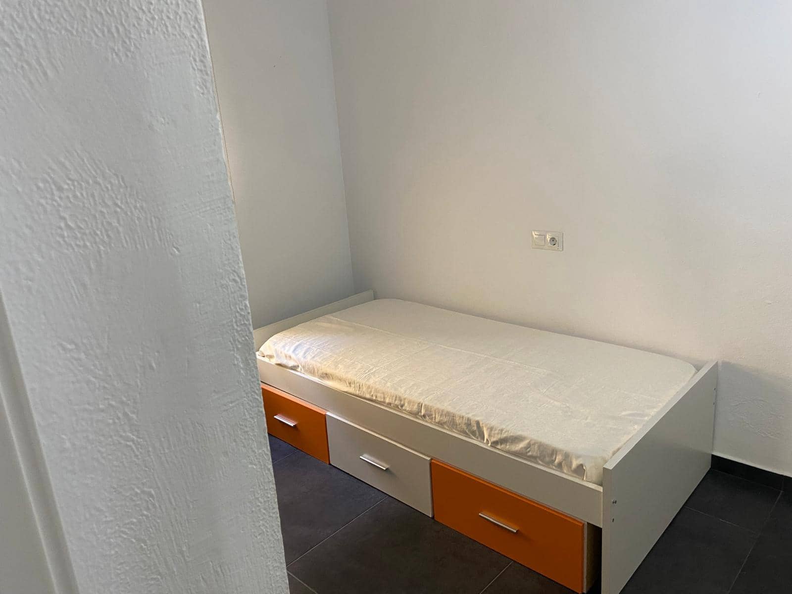 Appartement de 4 chambres à louer à Velez-Malaga - 1 000 € (Ref: 6810764)