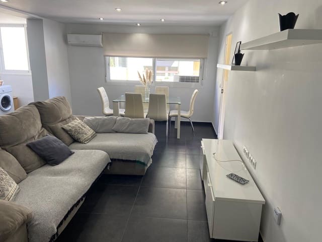 Appartement de 4 chambres à louer à Vélez-Málaga - 1 000 € (Ref: 6810764)