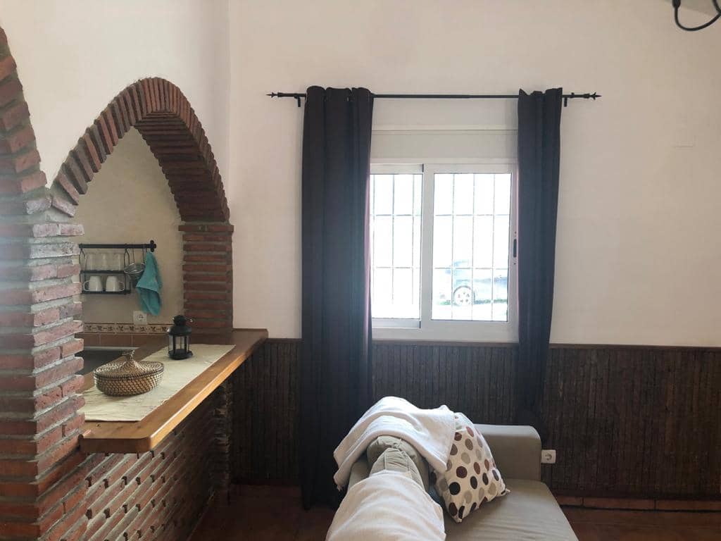 2 slaapkamer Huis te huur in Archez - € 1.000 (Ref: 7058365)