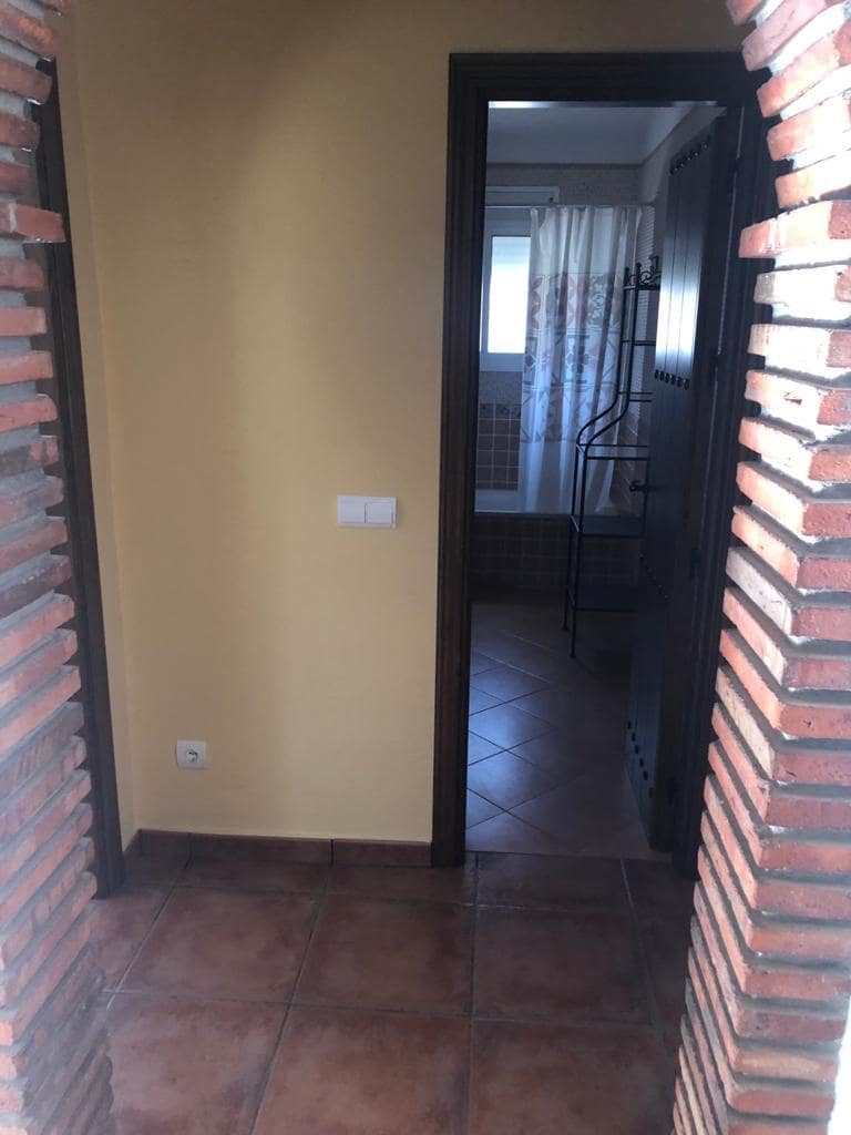 2 slaapkamer Huis te huur in Archez - € 1.000 (Ref: 7058365)