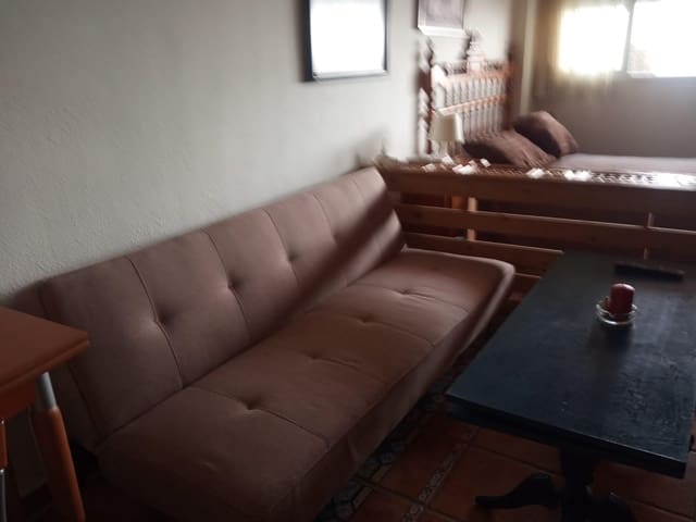 Yksiö vuokrattavana paikassa Torremolinos - 700 € (Ref: 7364597)