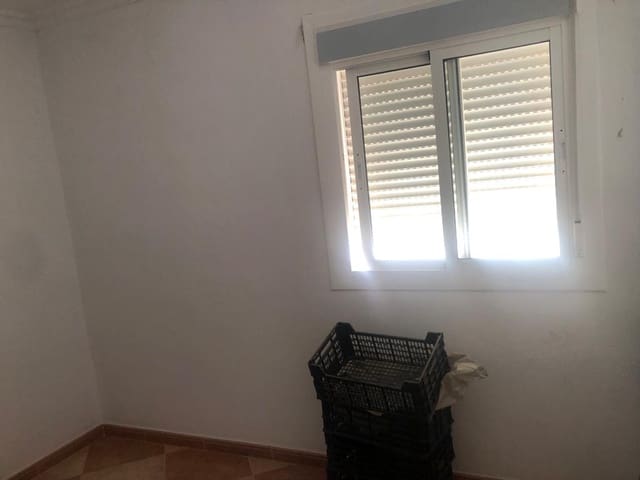 3 bedroom Flat for rent in Sedella - € 600 (Ref: 8021448)