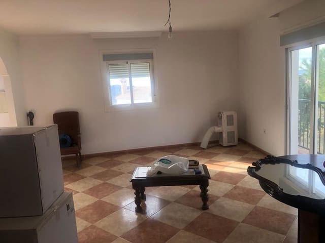 3 bedroom Flat for rent in Sedella - € 600 (Ref: 8021448)