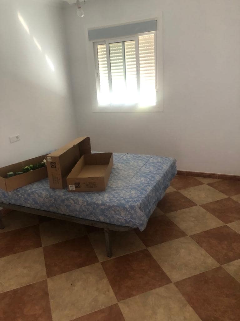 3 sovrum Lägenhet att hyra i Sedella - 600 € (Ref: 8021448)