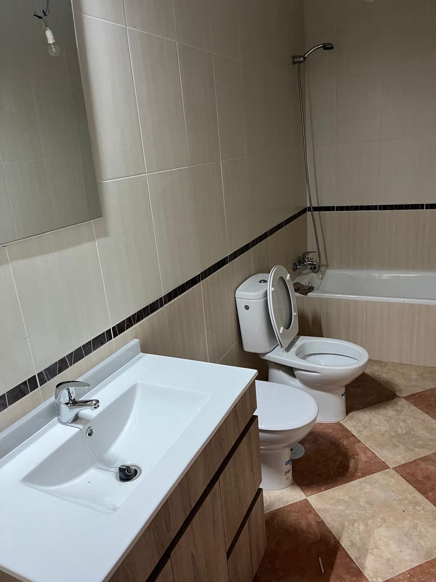 3 sovrum Lägenhet att hyra i Sedella - 600 € (Ref: 8021448)