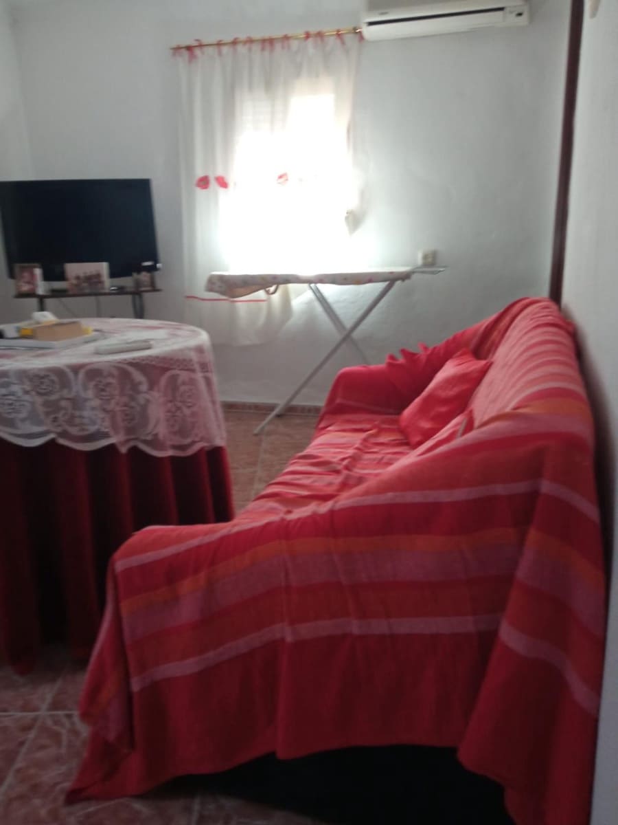 4 soveværelse Byhus til leje i Comares - € 700 (Ref: 8066901)