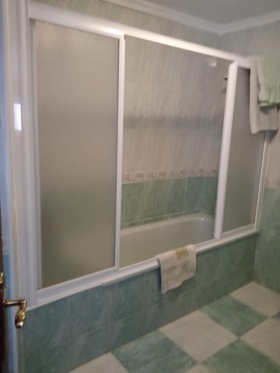 4 soveværelse Byhus til leje i Comares - € 700 (Ref: 8066901)