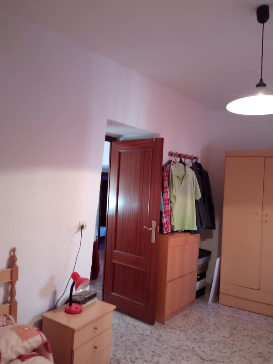 4 soveværelse Byhus til leje i Comares - € 700 (Ref: 8066901)