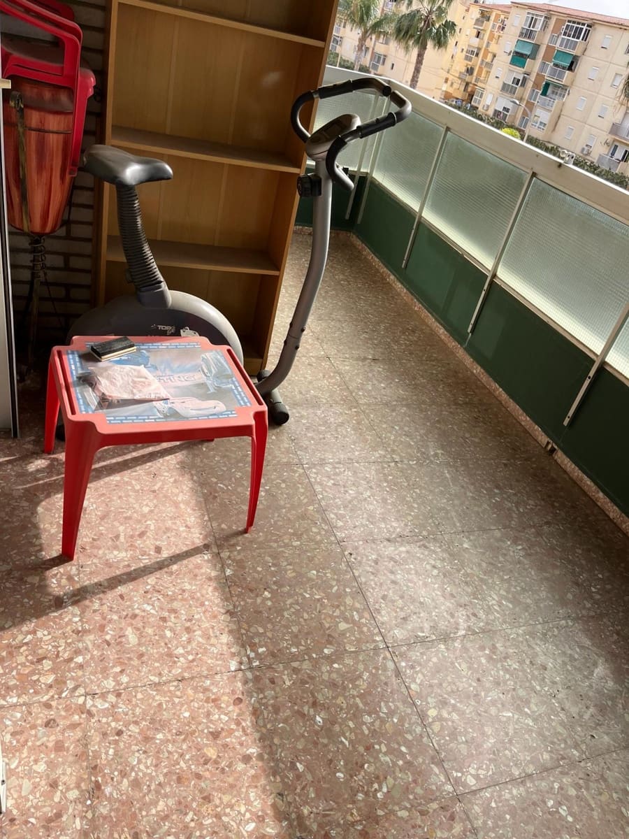 3 bedroom Flat for rent in Velez-Malaga with garage - € 800 (Ref: 8173841)