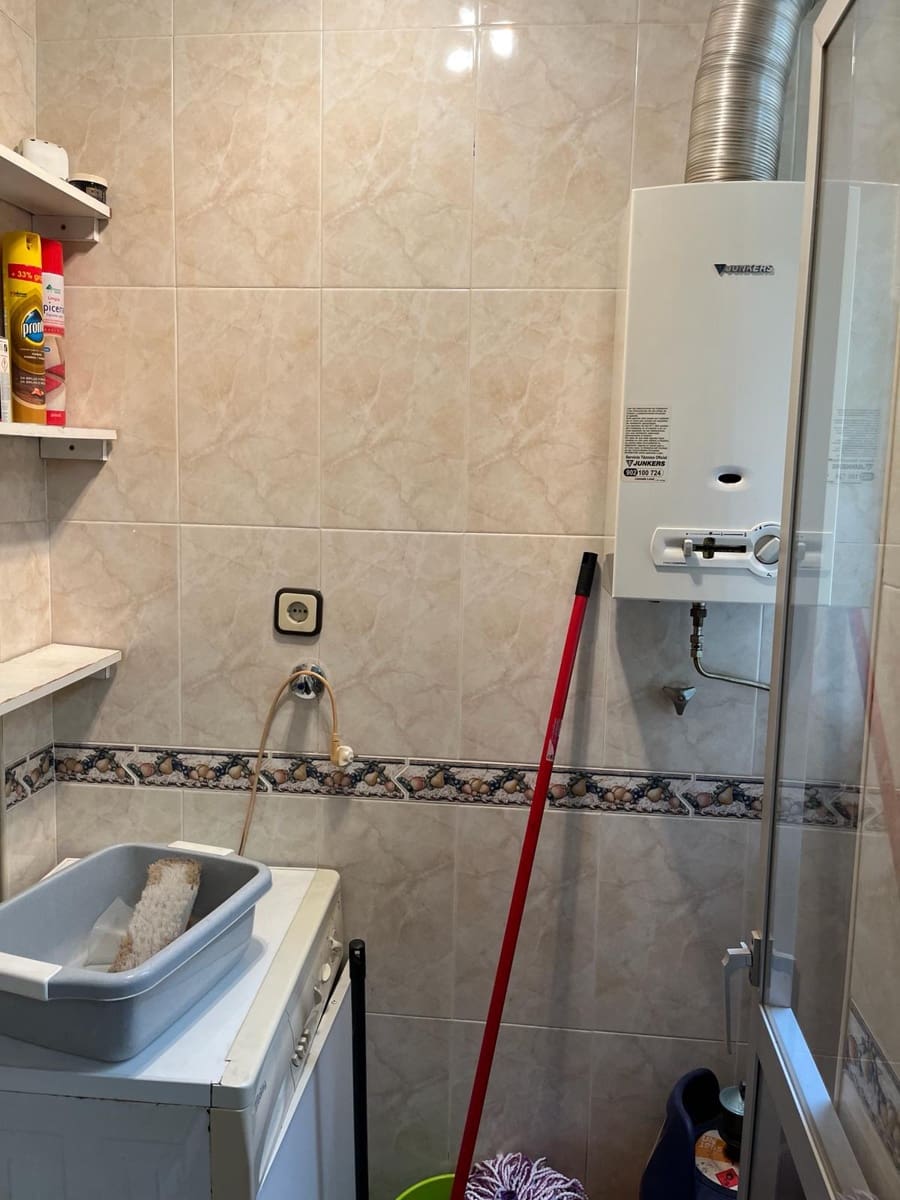 3 bedroom Flat for rent in Velez-Malaga with garage - € 800 (Ref: 8173841)