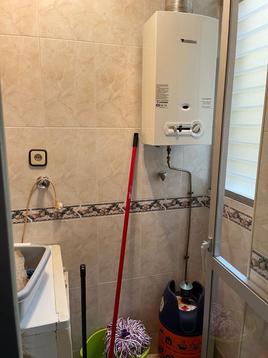 3 bedroom Flat for rent in Velez-Malaga with garage - € 800 (Ref: 8173841)