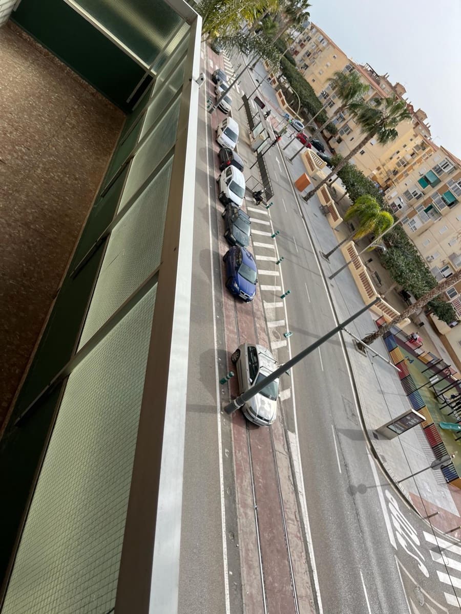 3 bedroom Flat for rent in Velez-Malaga with garage - € 800 (Ref: 8173841)