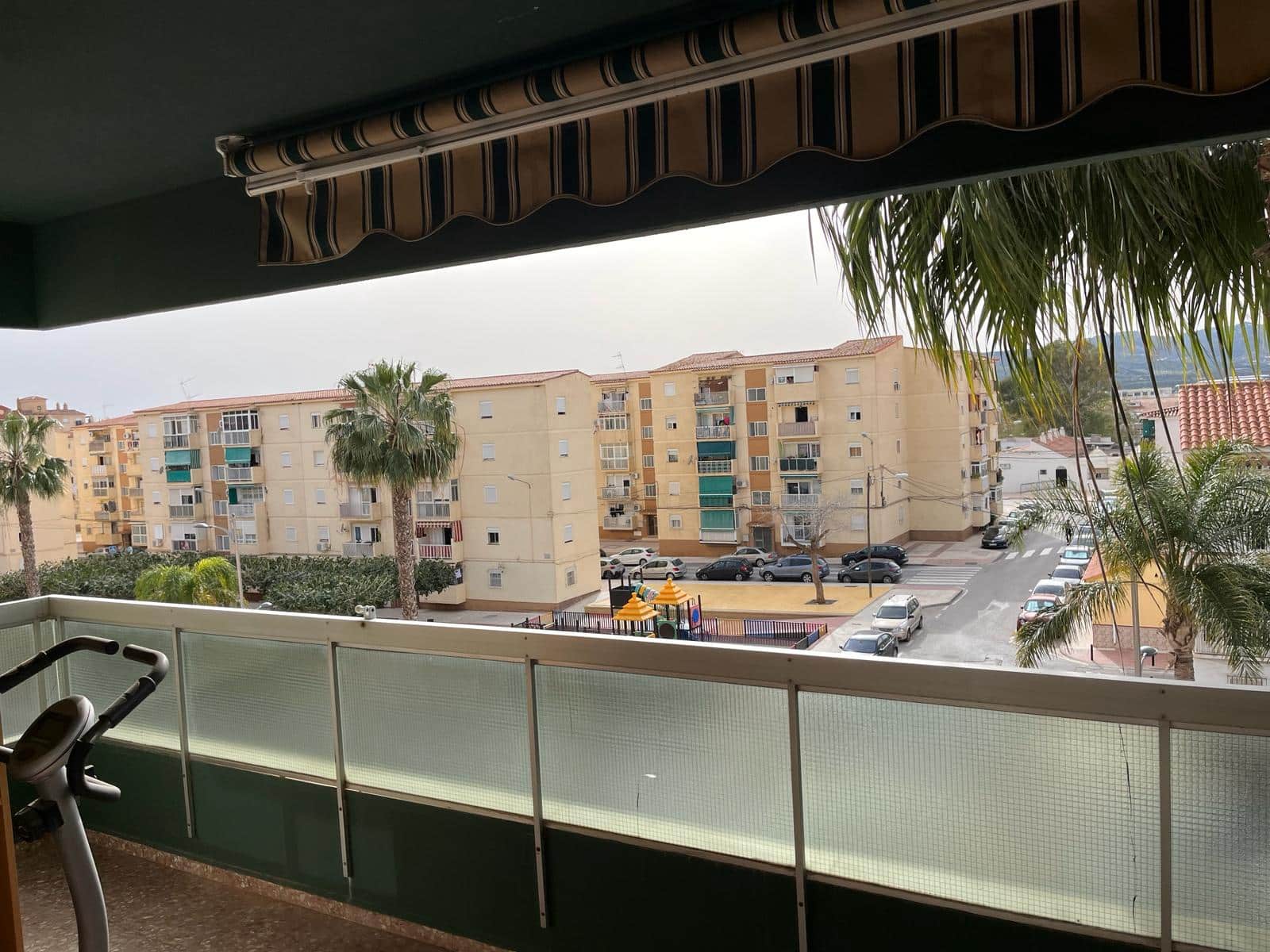 3 bedroom Flat for rent in Velez-Malaga with garage - € 800 (Ref: 8173841)