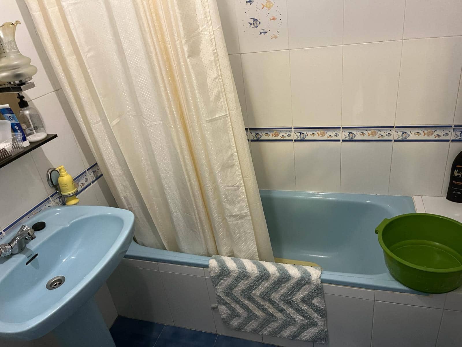 3 bedroom Flat for rent in Velez-Malaga with garage - € 800 (Ref: 8173841)