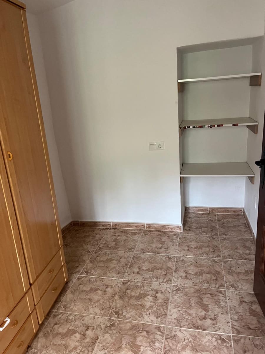 Landgrundstück zu vermieten in Comares - 650 € (Ref: 8751766)