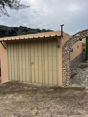 Grunde uden byggetilladelser til leje i Comares - € 650 (Ref: 8751766)