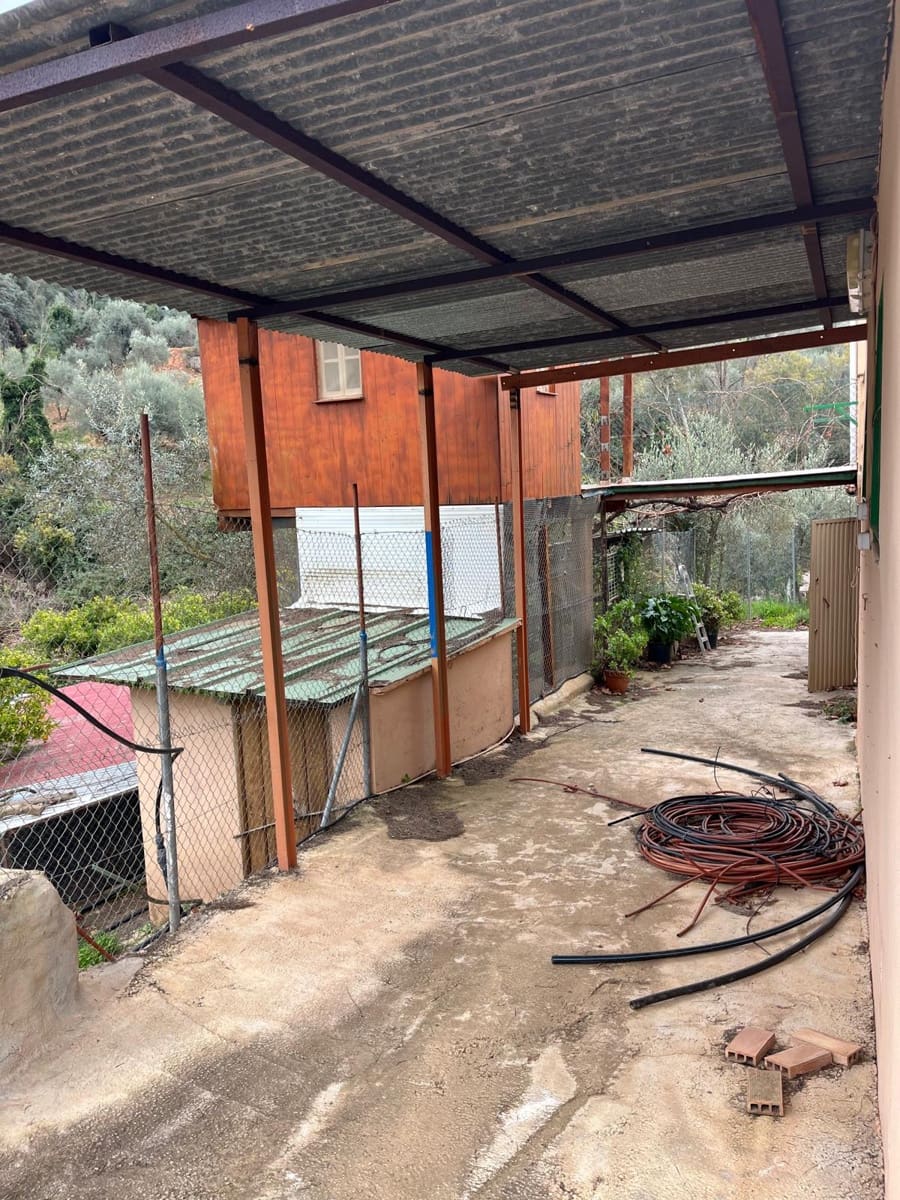 Landgrundstück zu vermieten in Comares - 650 € (Ref: 8751766)