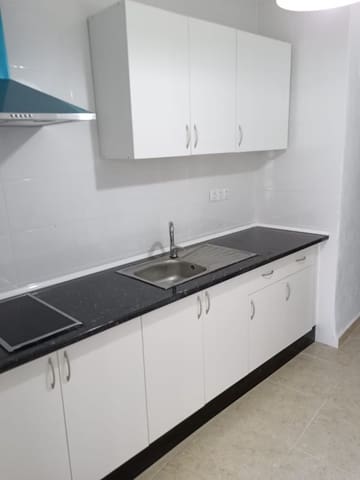 3 slaapkamer Huis te huur in Archez - € 450 (Ref: 9144618)