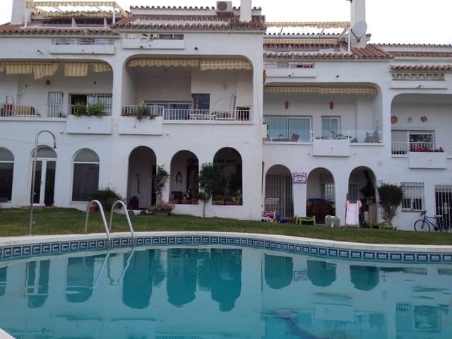 2 soveværelse Rækkehus til leje i Hacienda Torrequebrada, Benalmádena med swimmingpool garage - € 1.500 (Ref: 9144694)