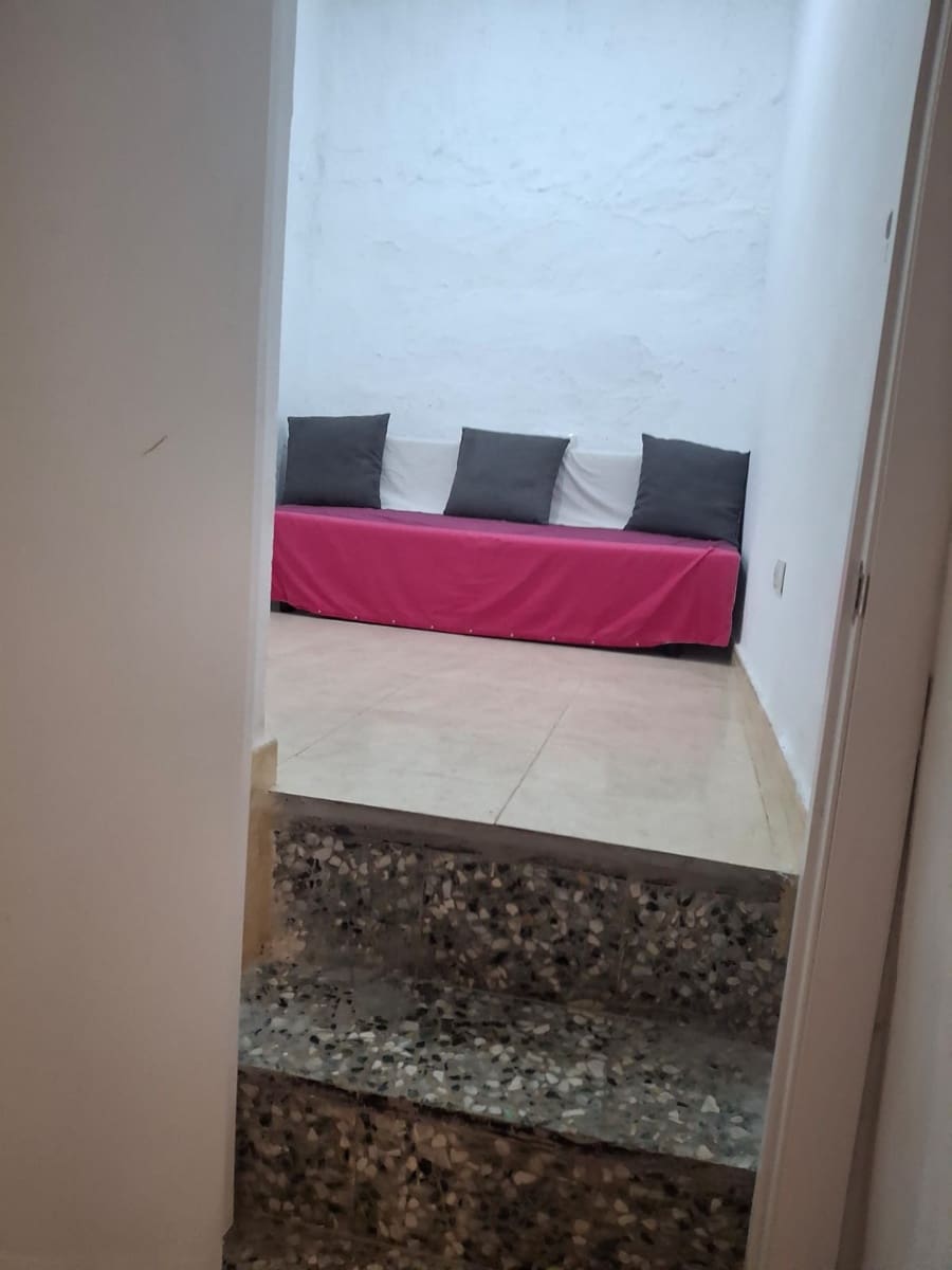 Maison de Ville de 2 chambres à louer à Archez - 450 € (Ref: 9158262)