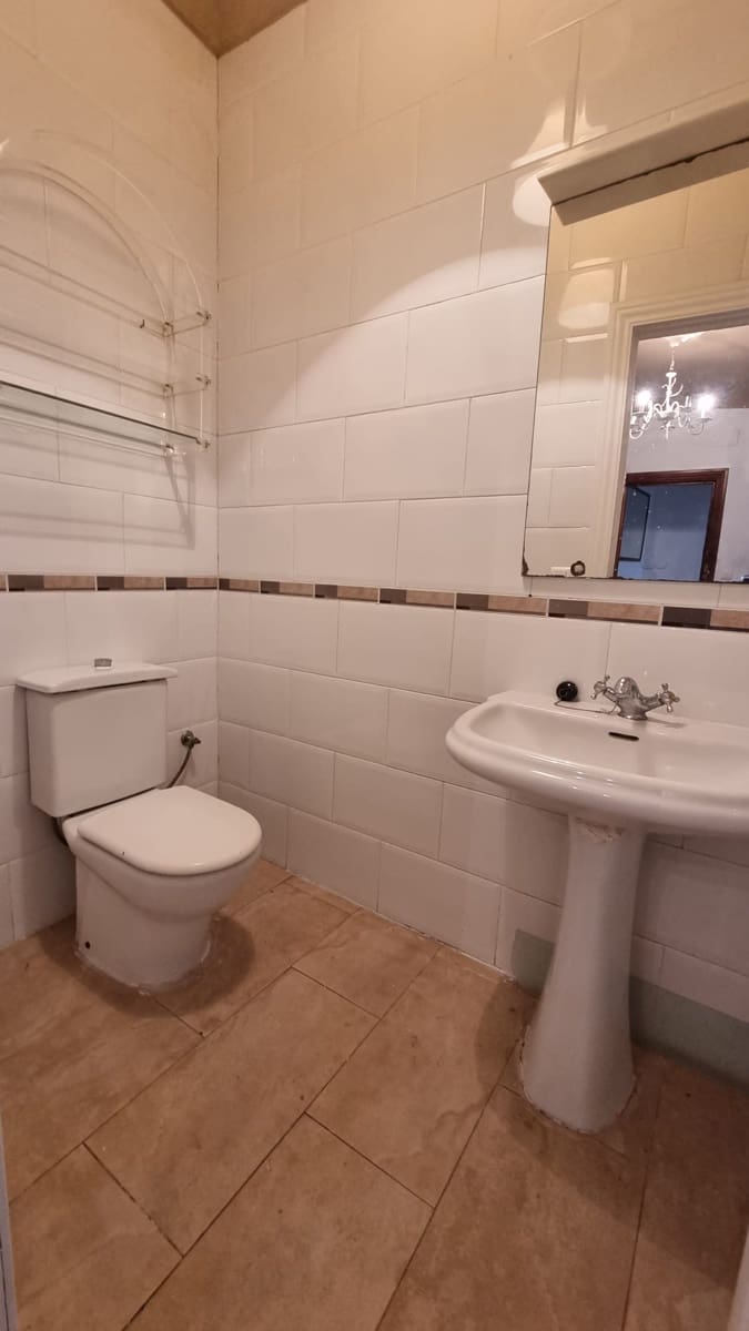 4 soveværelse Lejlighed til leje i Malaga by - € 1.900 (Ref: 9207654)