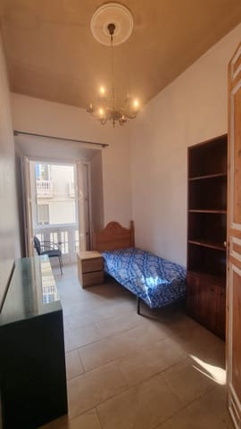 4 soveværelse Lejlighed til leje i Centro Historico, Málaga by - € 1.900 (Ref: 9207654)