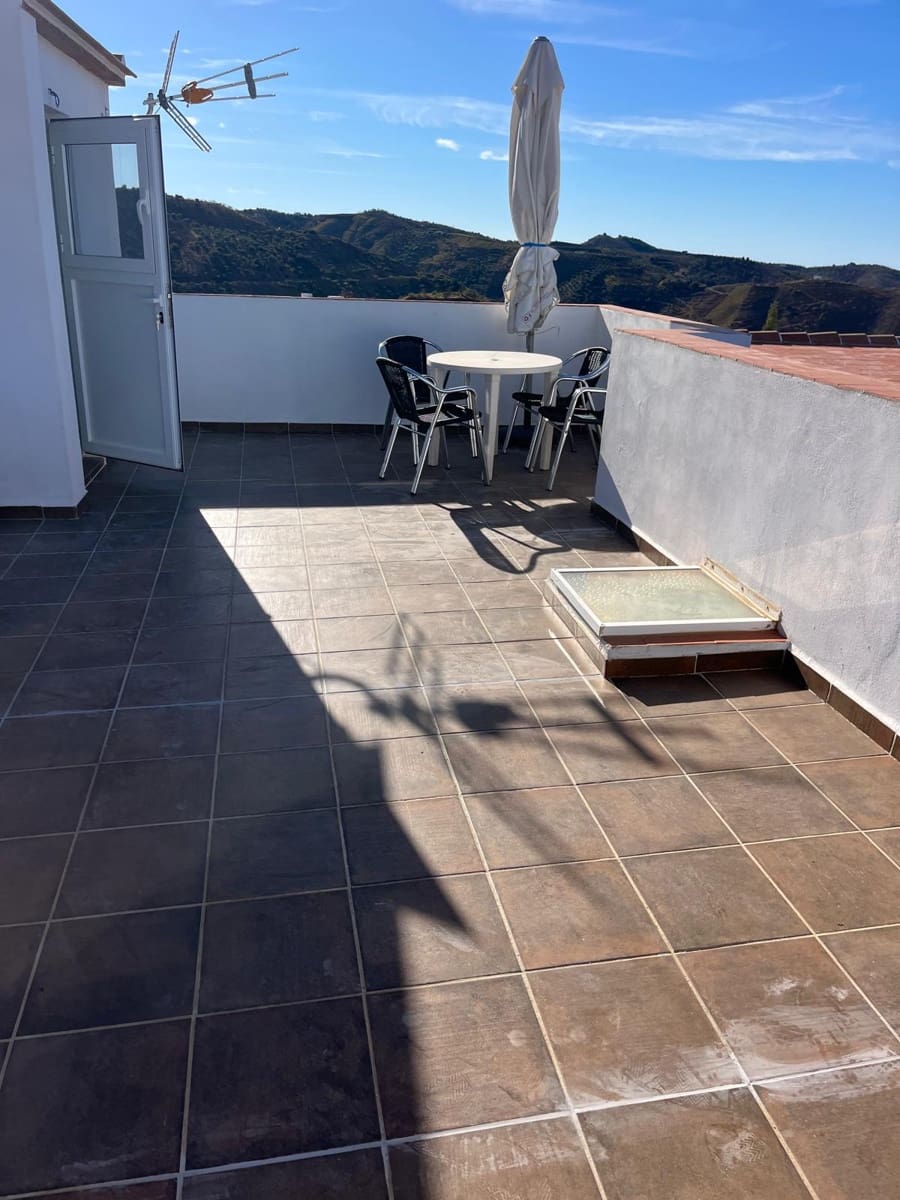 Mark att hyra i Sedella - 600 € (Ref: 9343542)