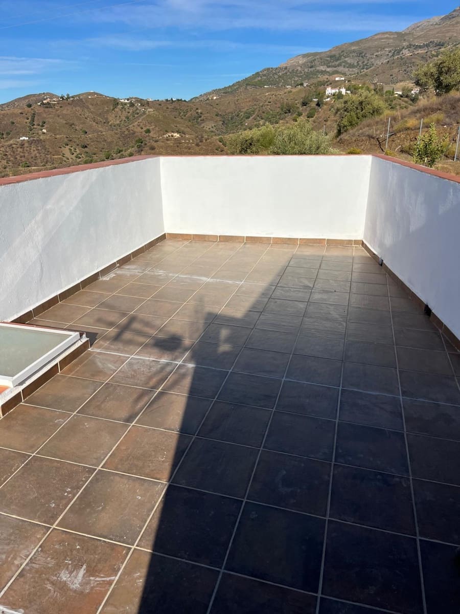 Mark att hyra i Sedella - 600 € (Ref: 9343542)