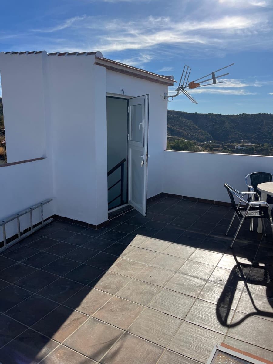 Mark att hyra i Sedella - 600 € (Ref: 9343542)