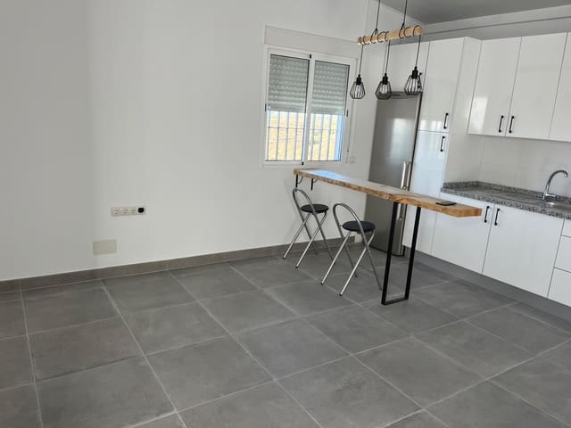 Landgrundstück zu vermieten in Sedella - 750 € (Ref: 9377677)