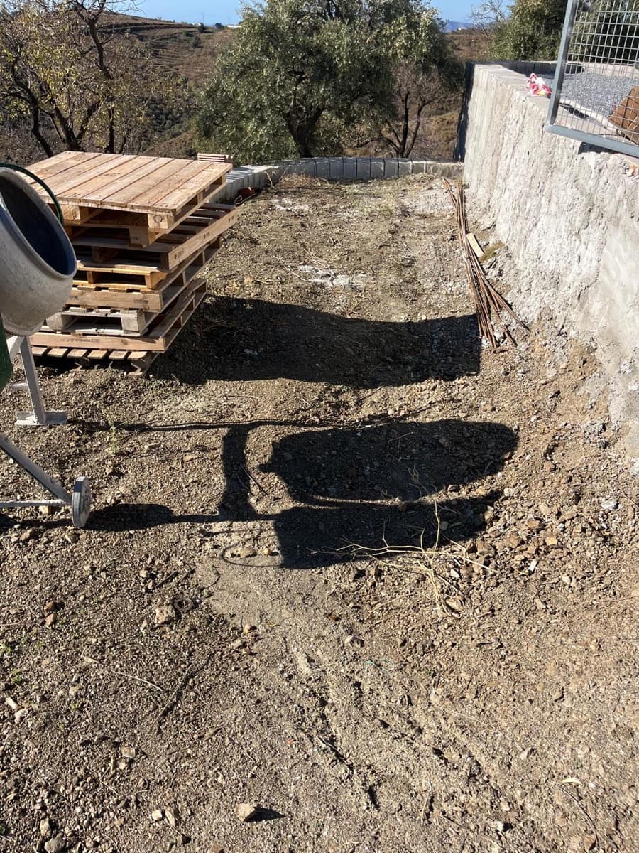 Mark att hyra i Sedella - 750 € (Ref: 9377677)