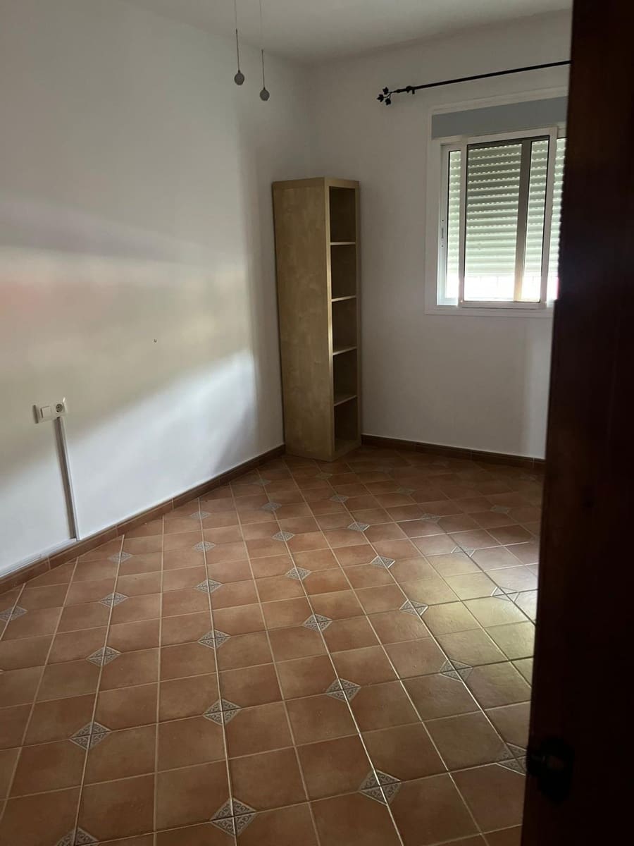 3 soveværelse Finca/Landehus til leje i Sedella med swimmingpool - € 800 (Ref: 9377682)