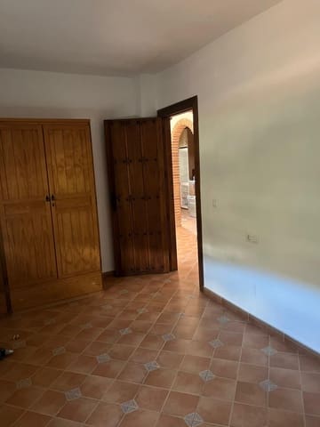 3 soveværelse Finca/Landehus til leje i Sedella med swimmingpool - € 800 (Ref: 9377682)