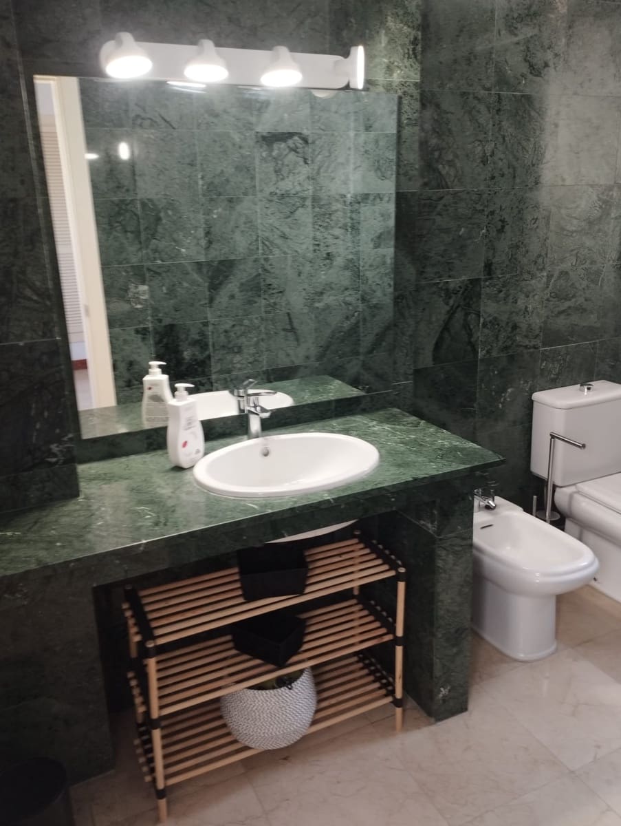 3 sypialnia Penthouse do wynajęcia w Marbella - 4 250 € (Ref: 9388657)