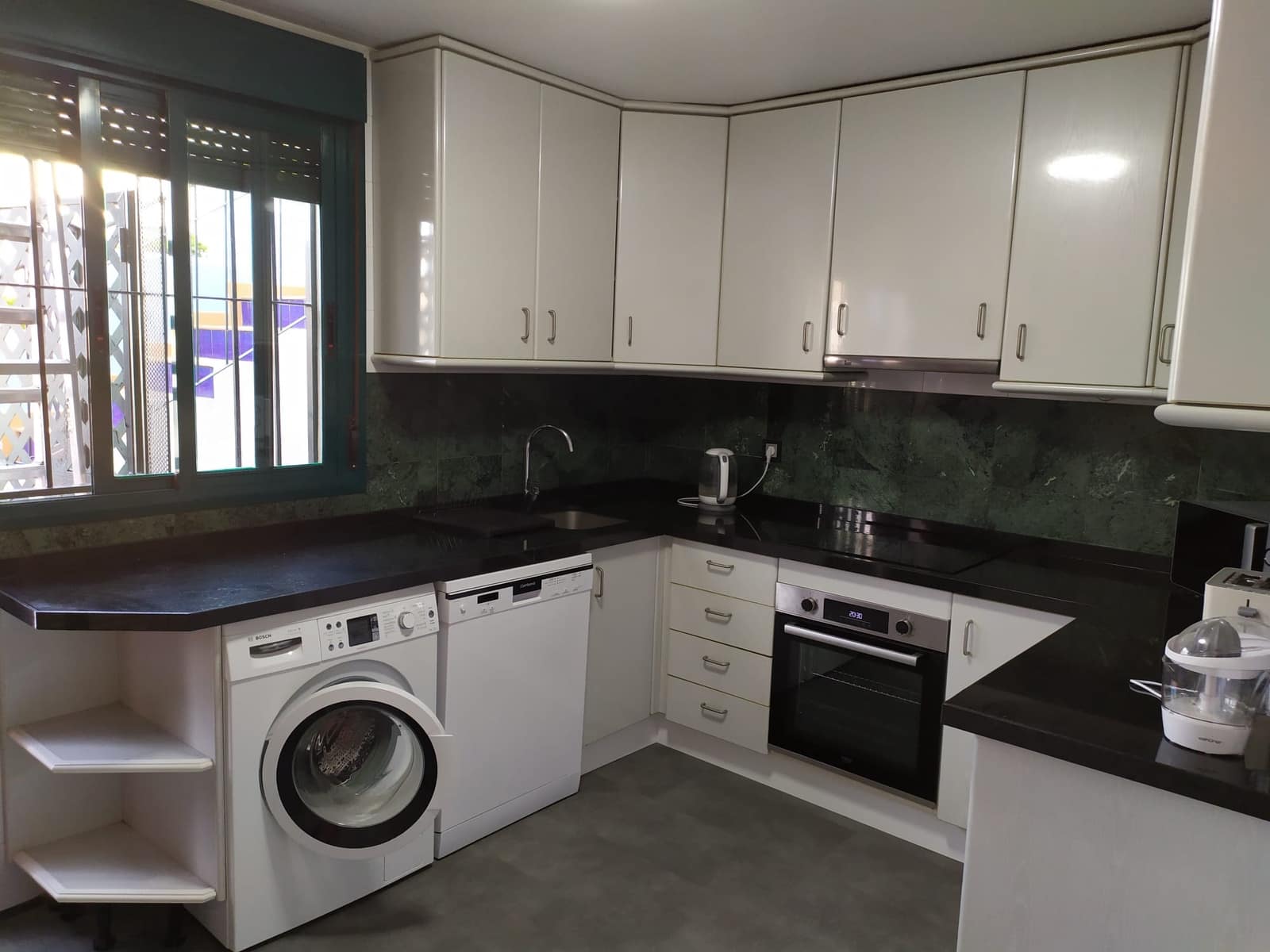 3 sypialnia Penthouse do wynajęcia w Marbella - 4 250 € (Ref: 9388657)